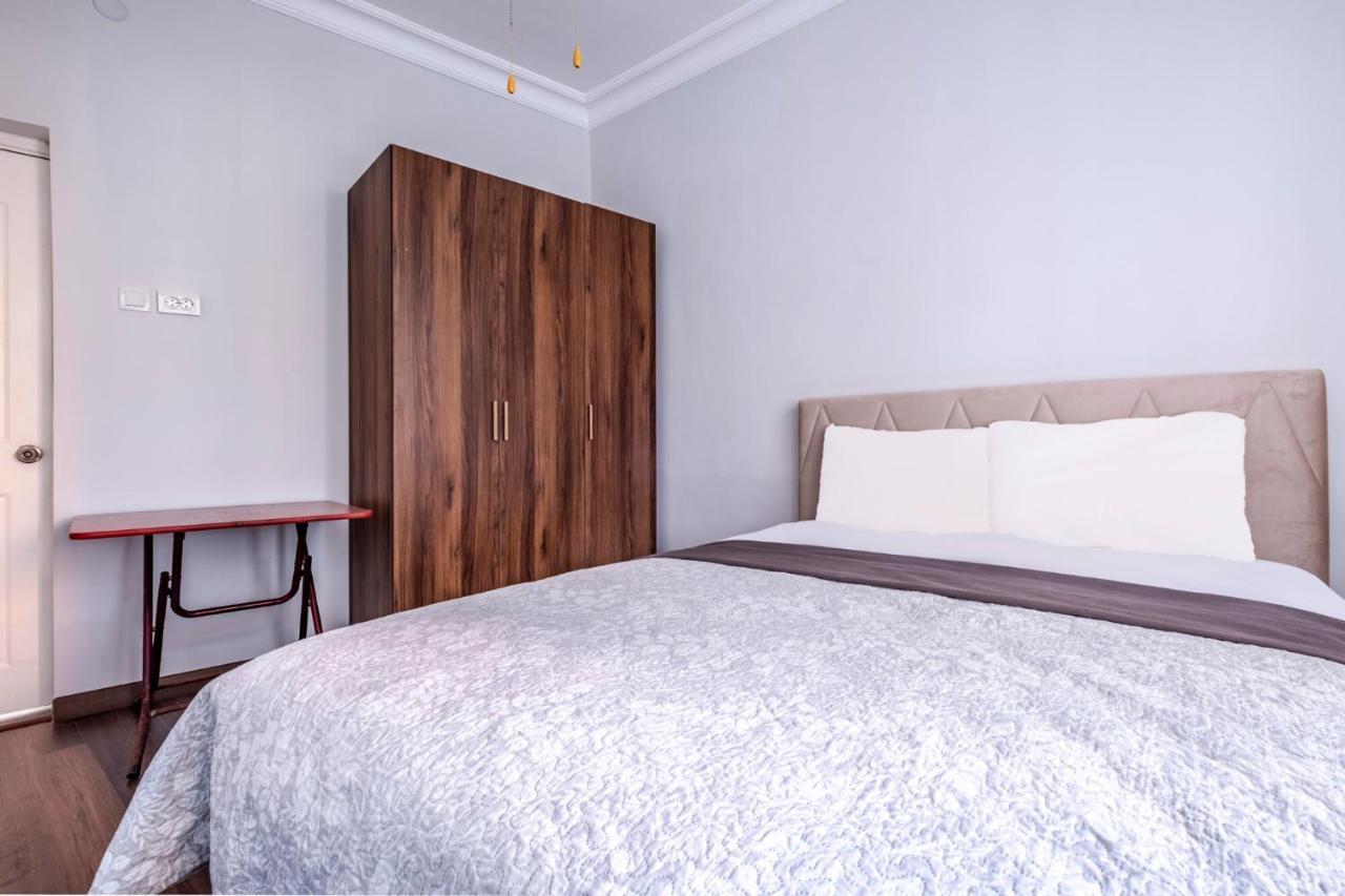 Sleek Flat 50 M To Bull Statue In Kadikoy Apartment Istanbul Exterior photo